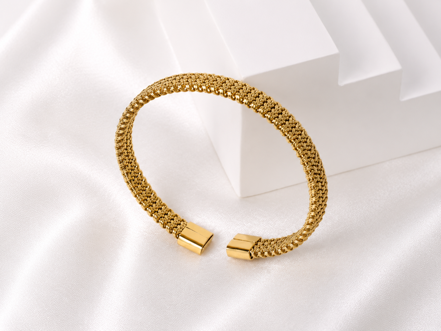 Luna Mesh Open Cuff Bracelet – 18K Gold PVD Stainless Steel