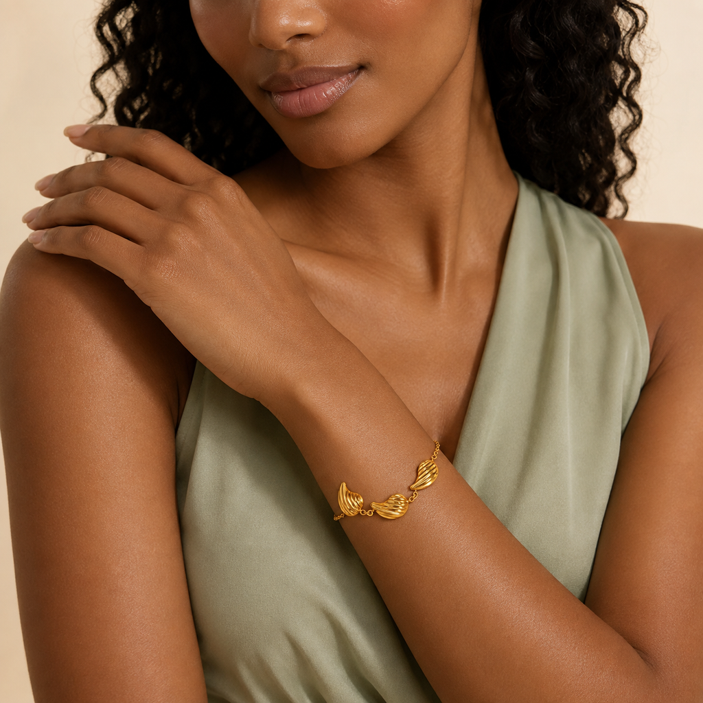 18K Gold PVD Seashell Charm Bracelet