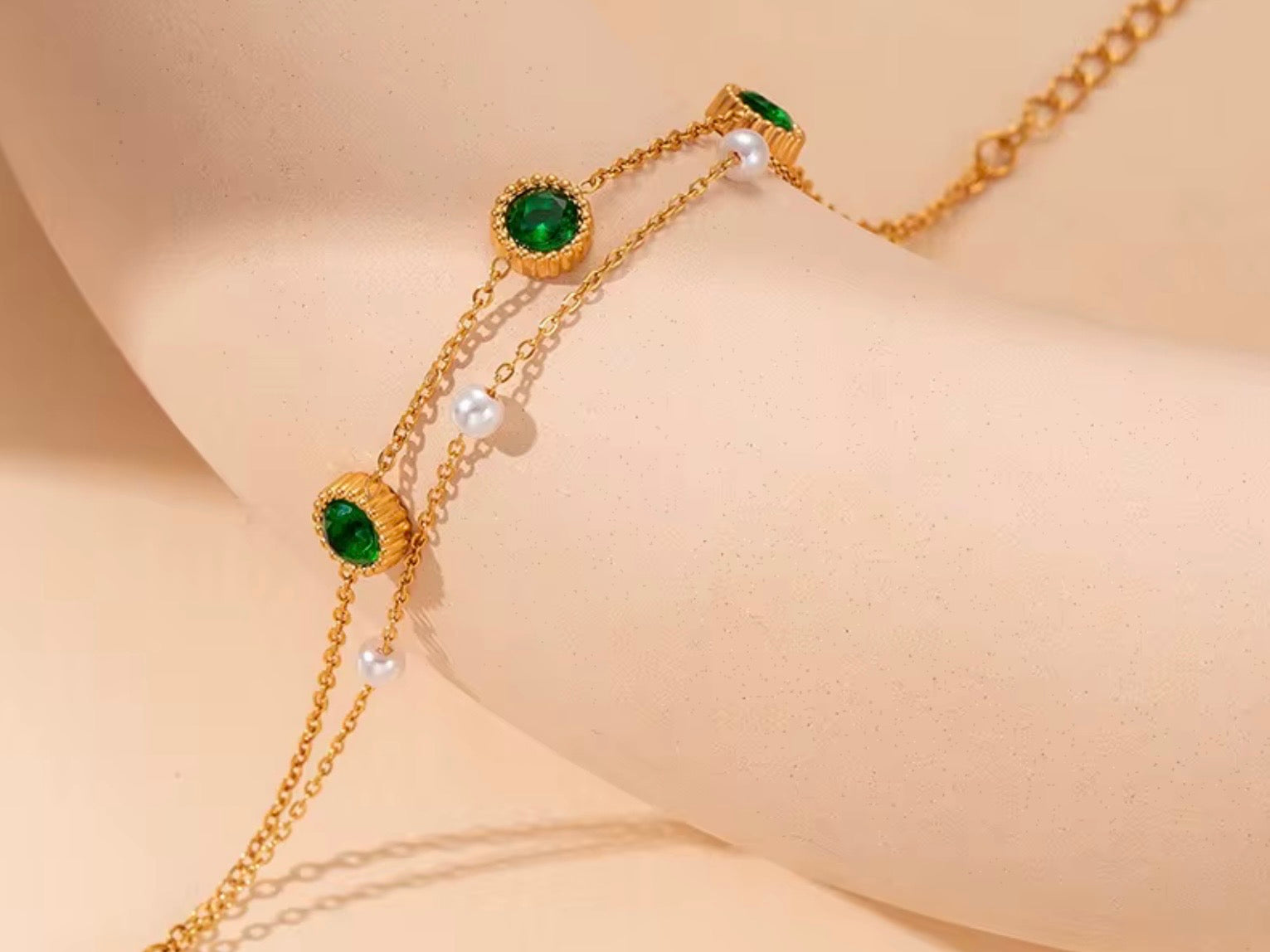Green & White Clover Bracelet | Maison Noir by Mirl