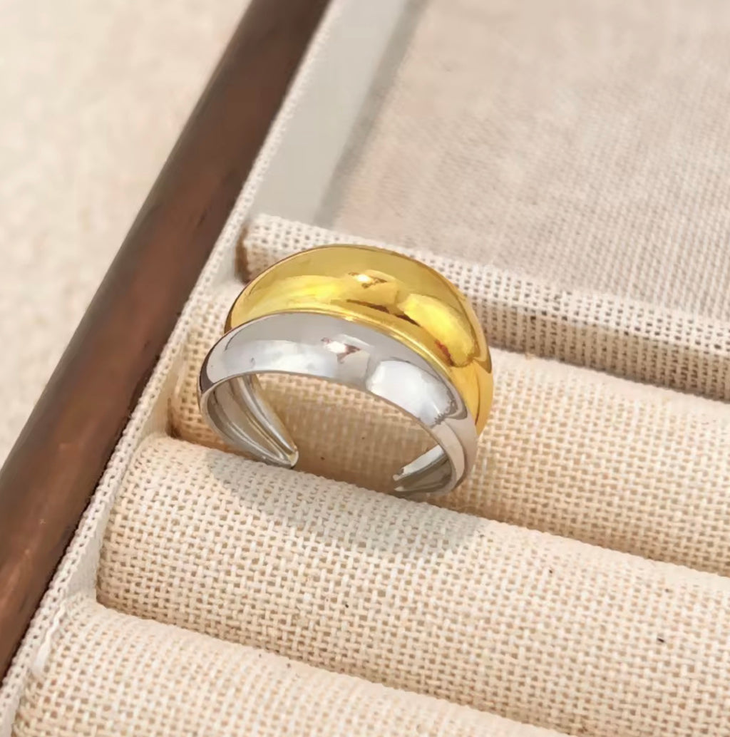 Assorted Two-Tone Rings – Set of 3
