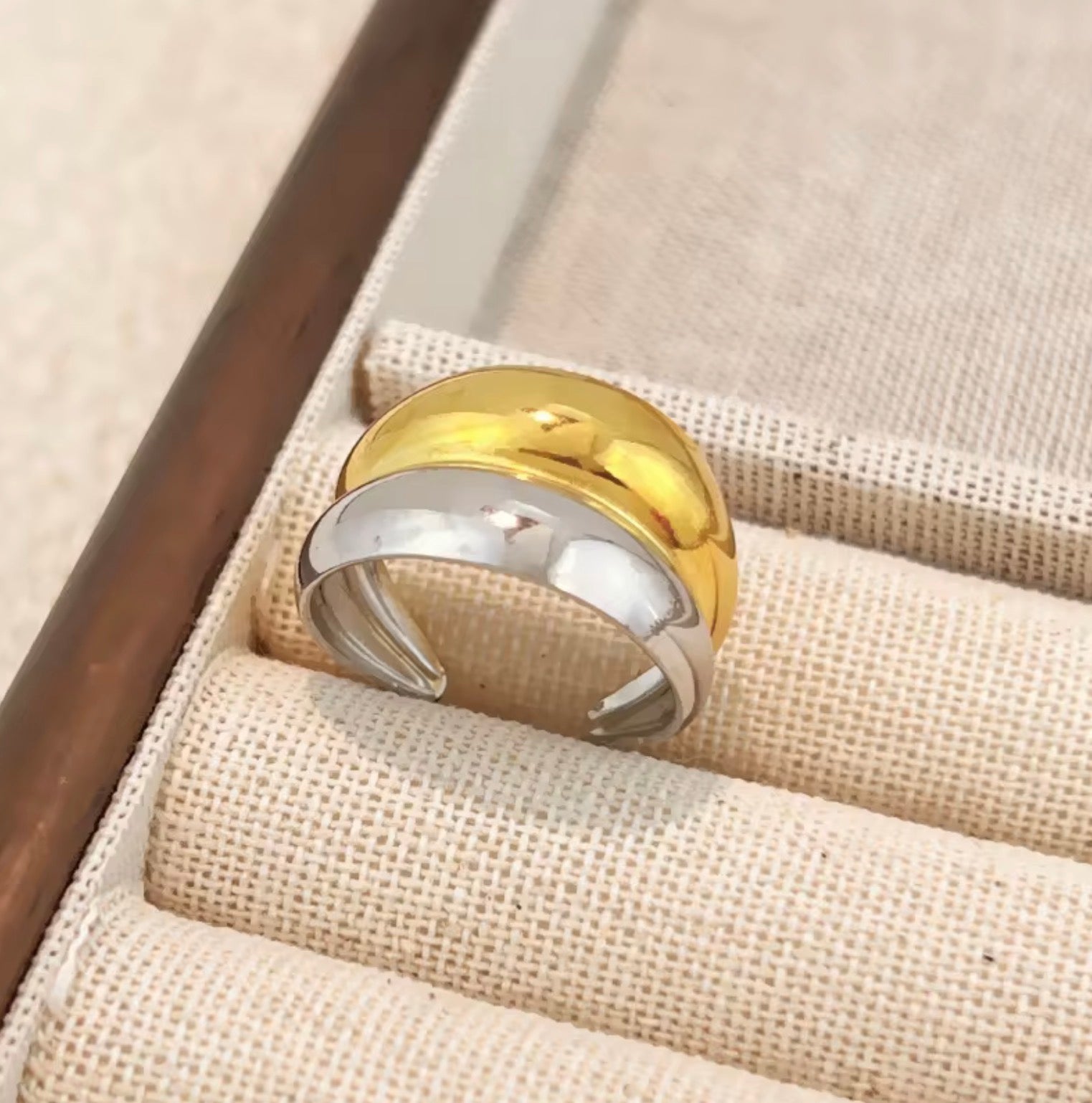 Assorted Two-Tone Rings – Set of 3