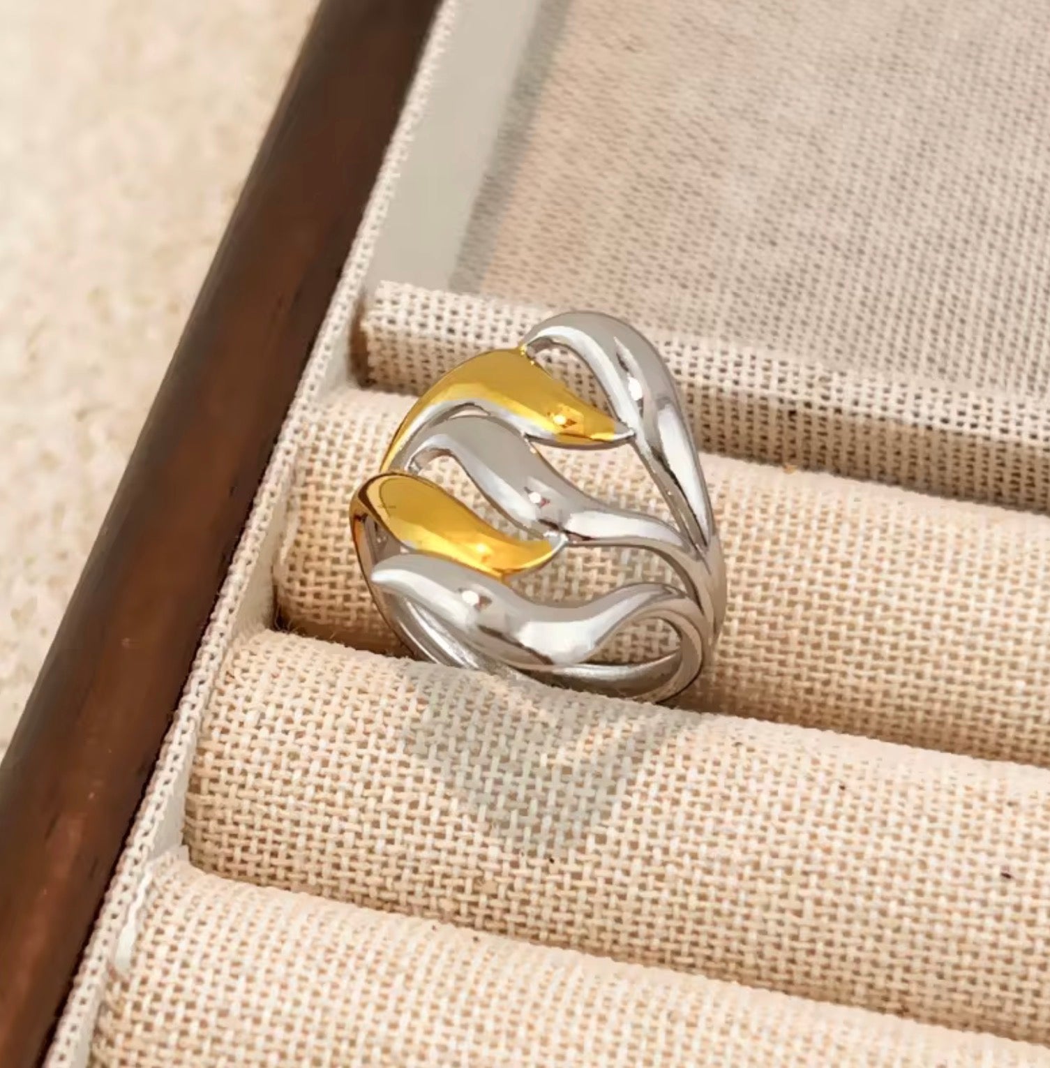 Assorted Two-Tone Rings – Set of 3