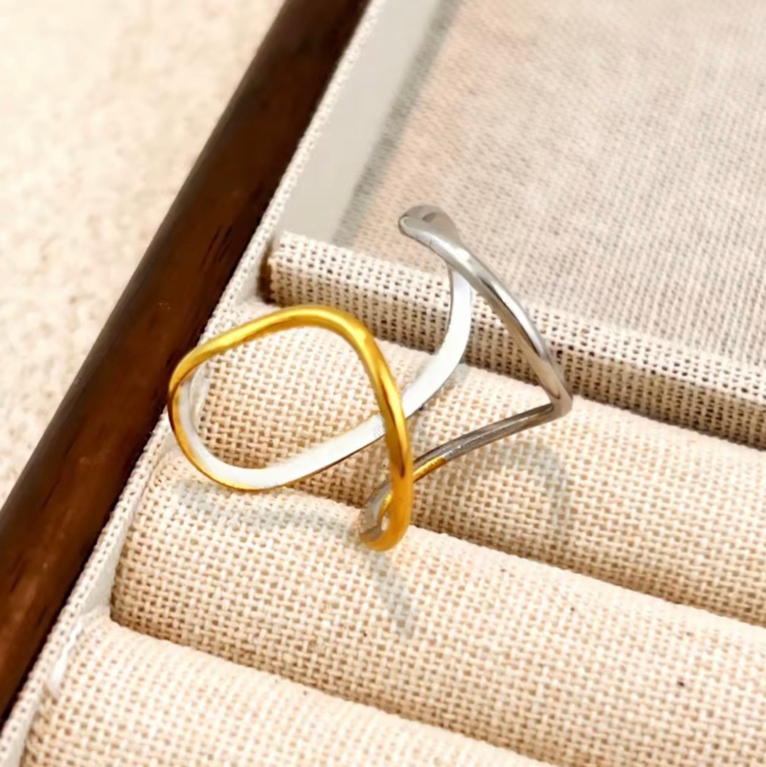 Assorted Two-Tone Rings – Set of 3