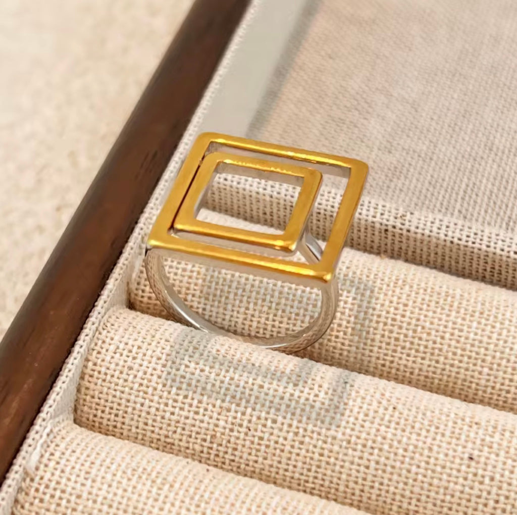 Assorted Two-Tone Rings – Set of 3