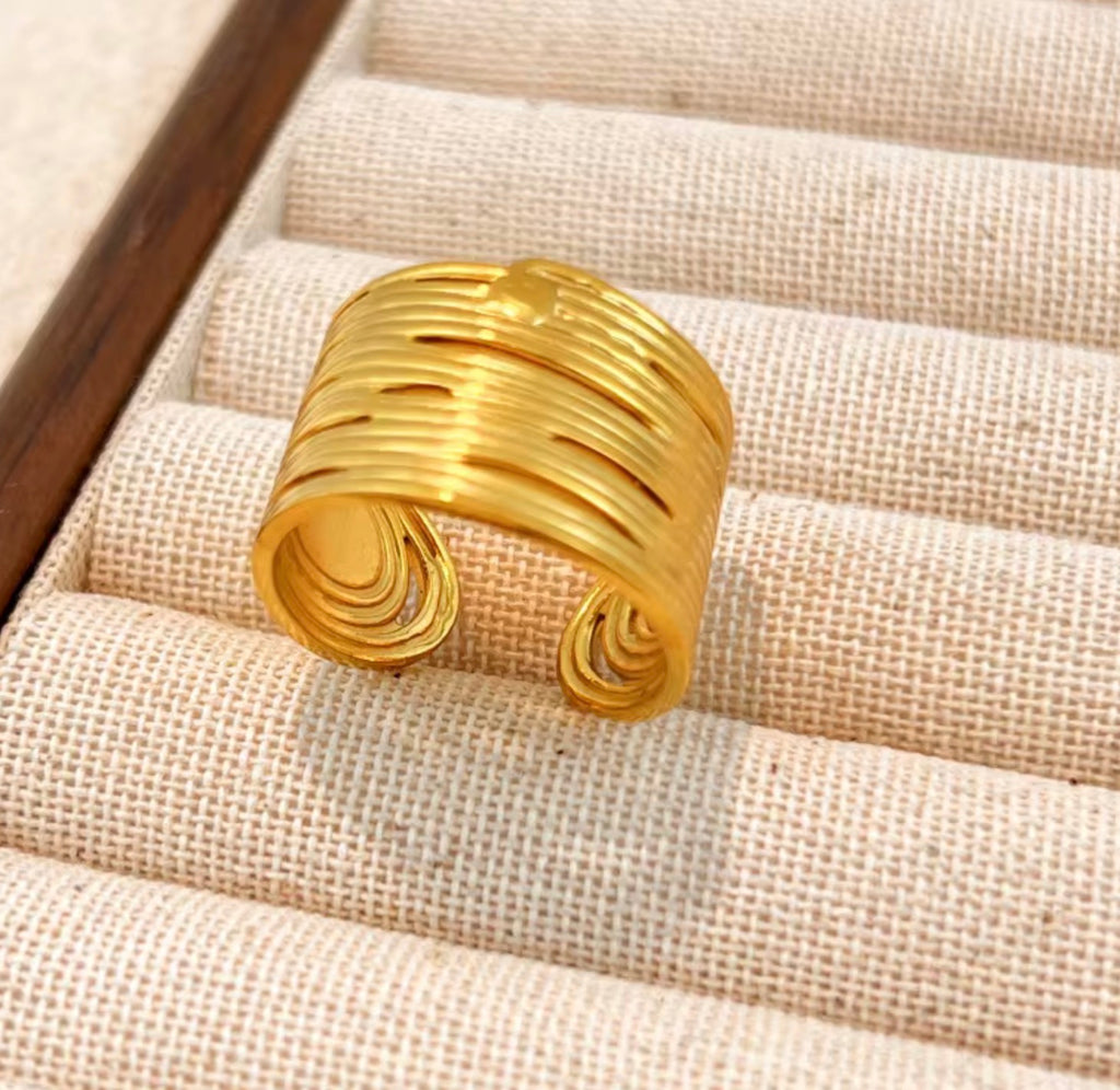 Assorted 3-Piece Gold Ring Set – Tarnish-Free