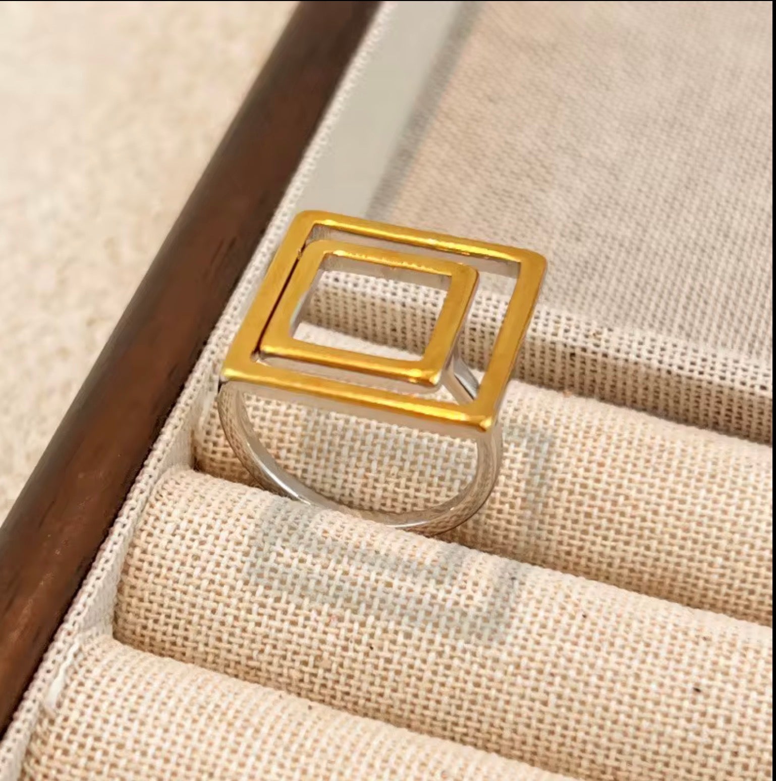 Assorted Two-Tone Rings – Set of 3