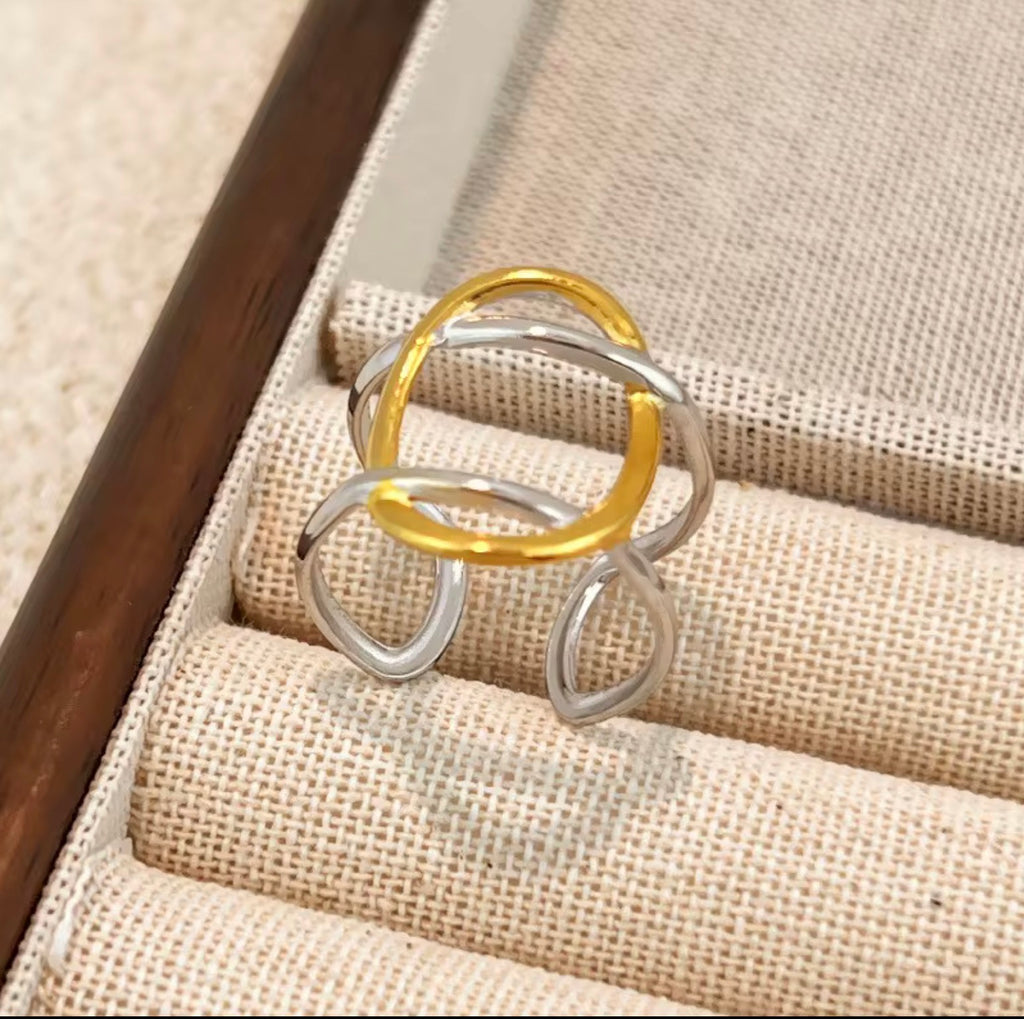 Assorted Two-Tone Rings – Set of 3