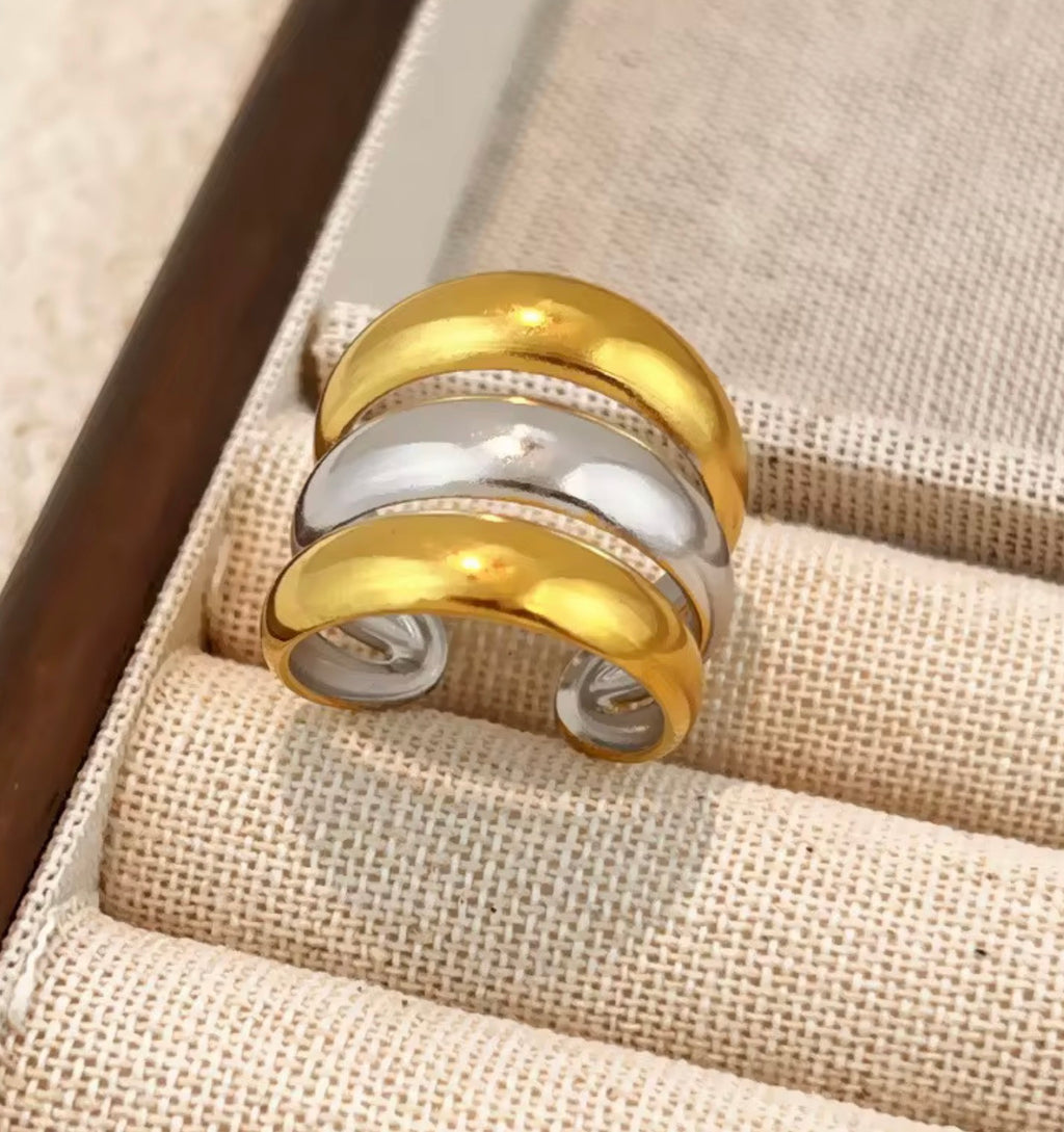Assorted Two-Tone Rings – Set of 3