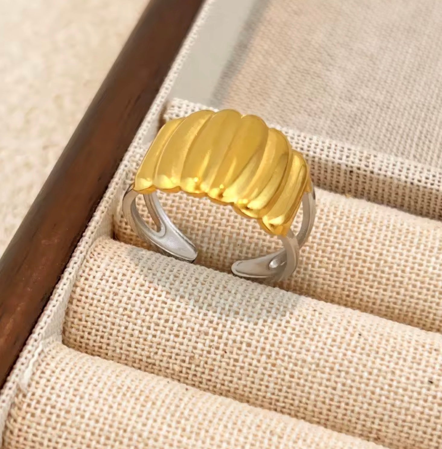 Assorted Two-Tone Rings – Set of 3