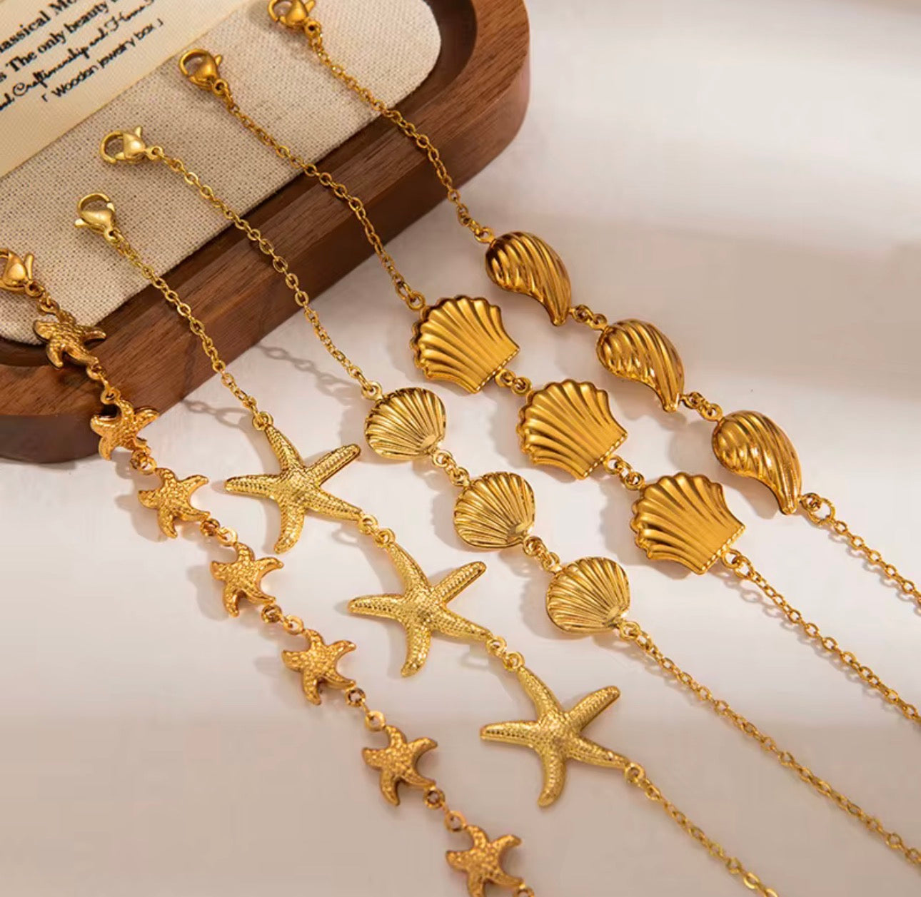 18K Gold PVD Seashell Charm Bracelet
